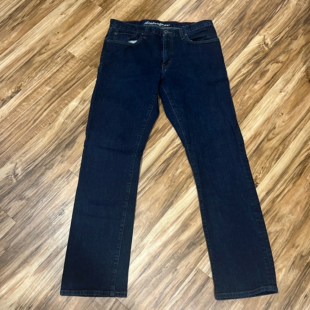 Eddie Bauer Straight Fit Flex Jeans